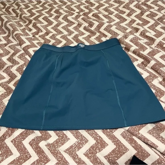 Aritzia Court Mini Skirt - Picture 4 of 4